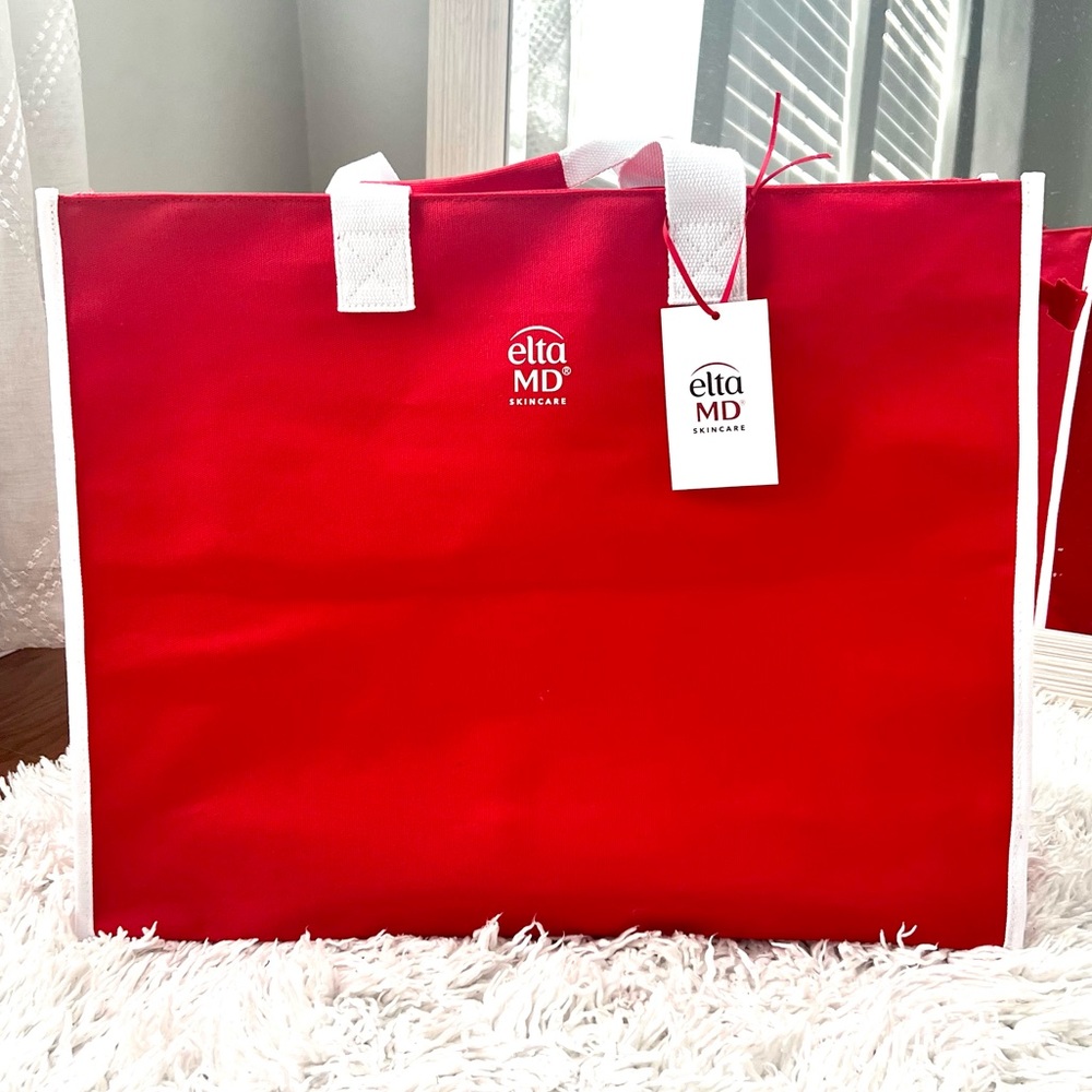 ELTA MD TOTE - Perfect for beach, pool & summer!